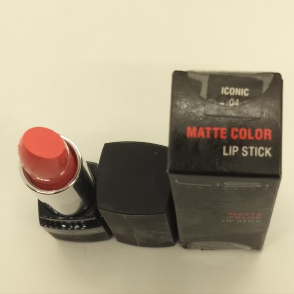 Lisi Cosmetics Matte Color Lipstick Iconic #04 - Picture 4 of 11